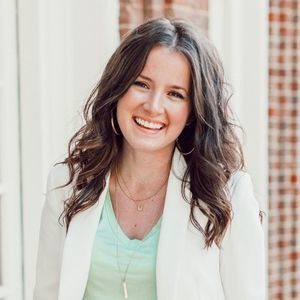 Meet your Posher, Caitlin